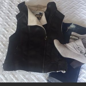 New never worn Guess vest!